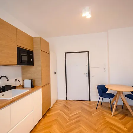 Appartamento Moderno Bilocale In Zona Monumentale-cenisio Milano